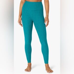 Beyond Yoga Caught in the Midi High Waisted Legging
